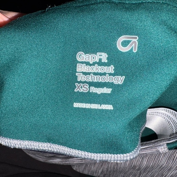 GAPFIT GREY and Green Colorblock Leggings - Picture 3 of 3